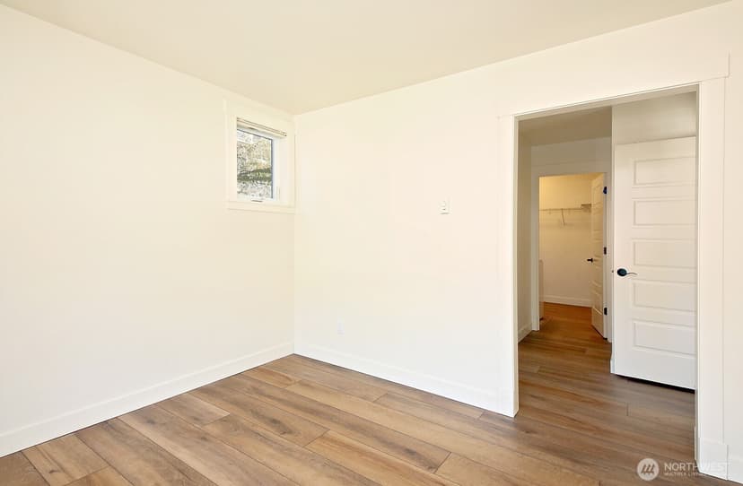 Property photo for 1074 Village Loop, Langley photo 21
