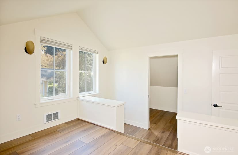 Property photo for 1074 Village Loop, Langley photo 29