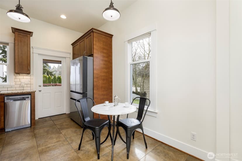 Property photo for 6122 8th Avenue NW, Seattle photo 6