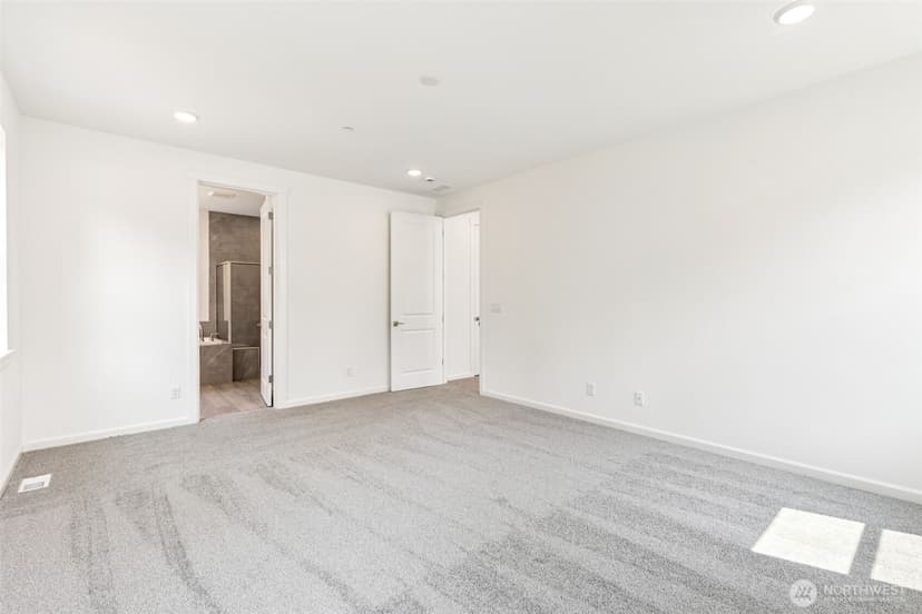 Property photo for 4615 85th Avenue NE #30, Marysville photo 24