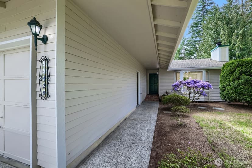 Property photo for 11428 26th Drive SE, Everett photo 28