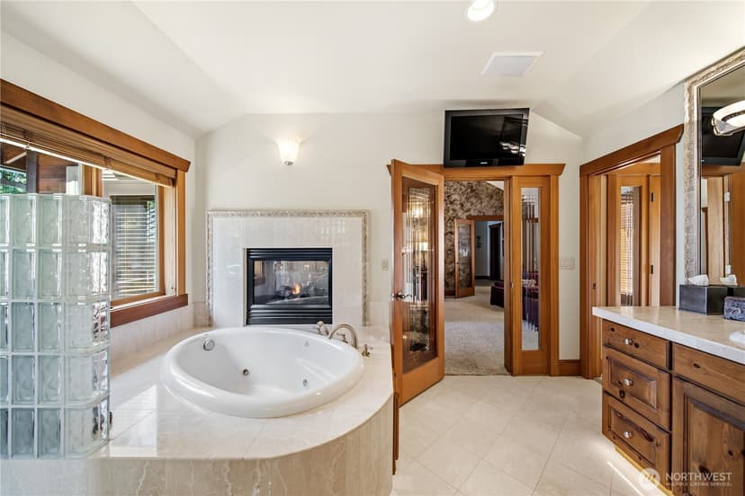 Property photo for 21102 Snag Island Drive E, Lake Tapps photo 25