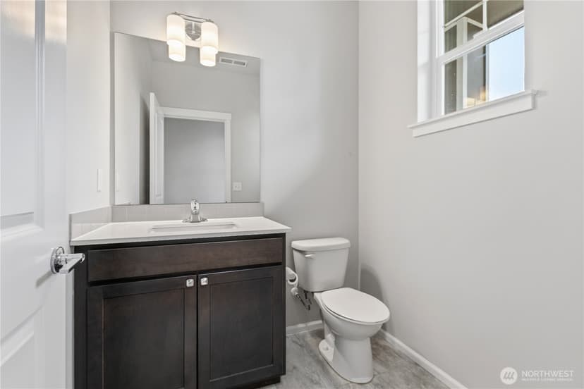 Property photo for 2906 S 135th Street, Tukwila photo 11