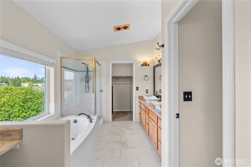 Property photo for 511 E Chance A La Mer NE, Ocean Shores photo 20