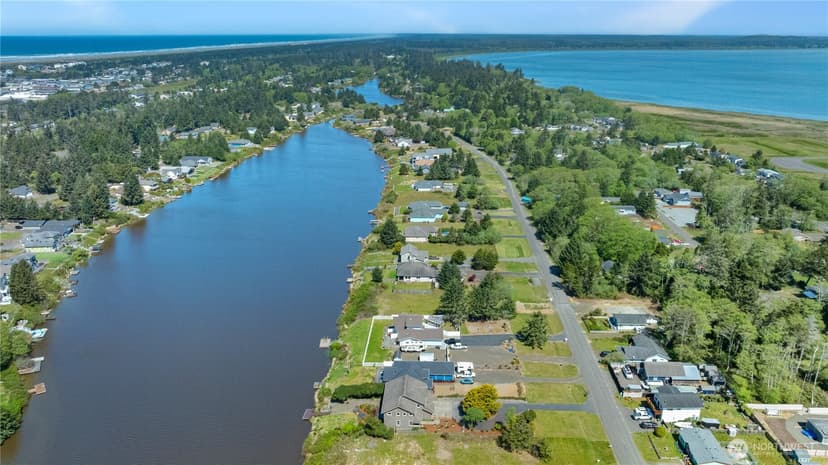 Property photo for 511 E Chance A La Mer NE, Ocean Shores photo 35