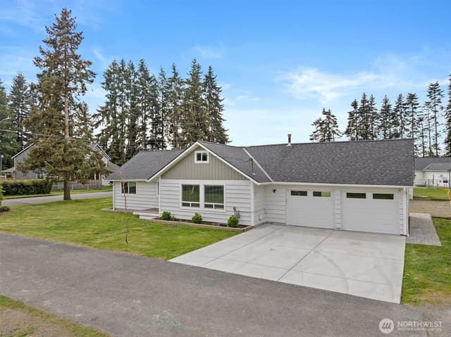 Property photo for 502 19th Street NW, Puyallup photo 2