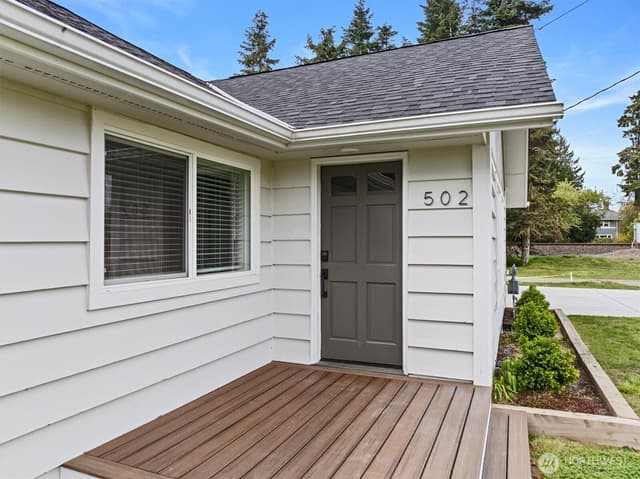 Property photo for 502 19th Street NW, Puyallup photo 3