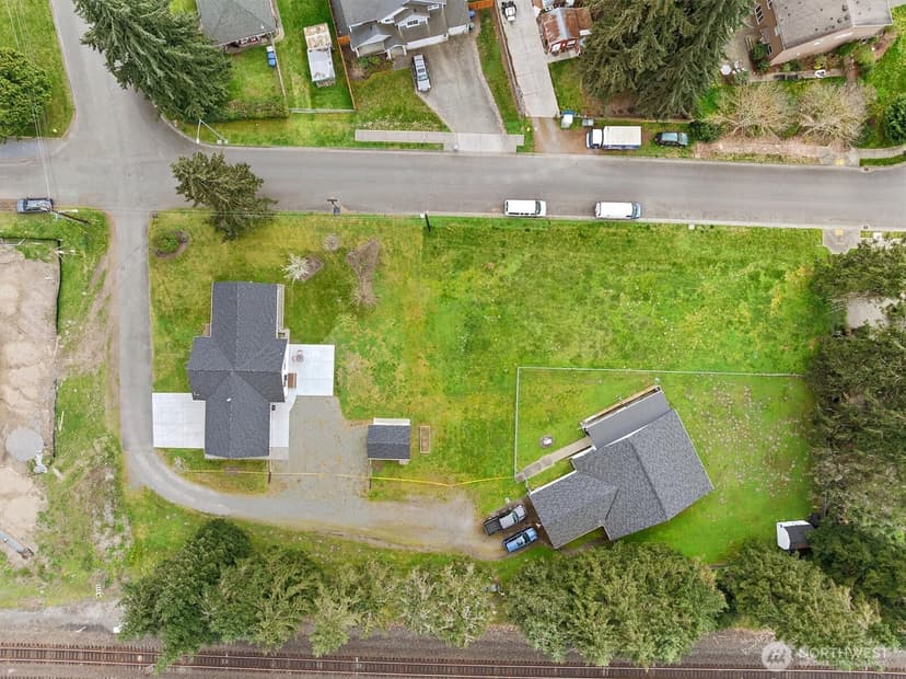 Property photo for 502 19th Street NW, Puyallup photo 31