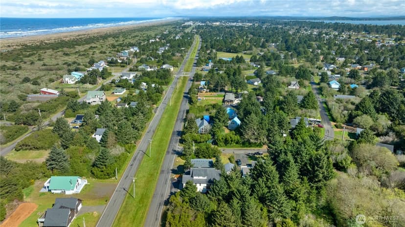 Property photo for 190 Ocean Shores Boulevard SW, Ocean Shores photo 37