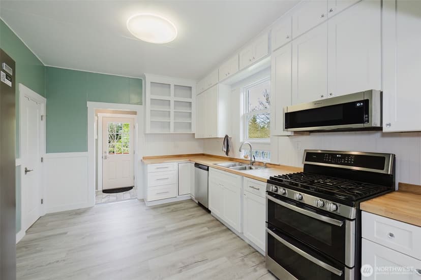 Property photo for 1209 Pacific Avenue, Bremerton photo 10