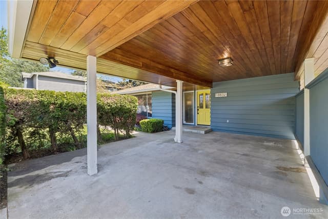 Property photo for 18832 1st Place SW, Normandy Park photo 2