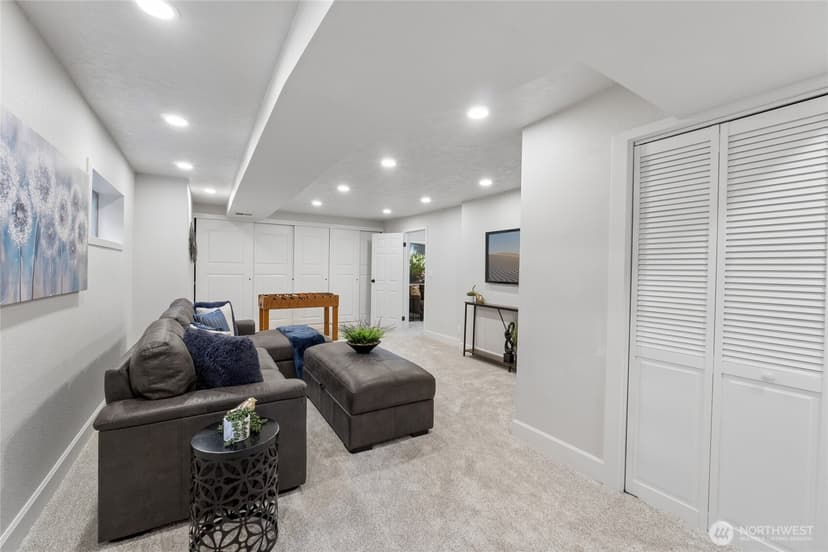 Property photo for 18832 1st Place SW, Normandy Park photo 32