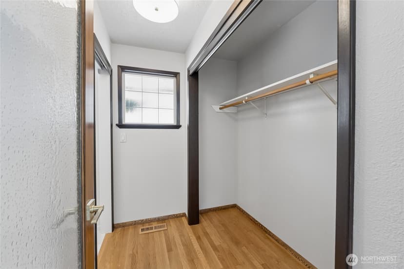 Property photo for 18832 1st Place SW, Normandy Park photo 19