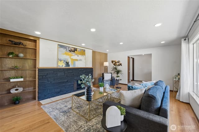 Property photo for 18832 1st Place SW, Normandy Park photo 5