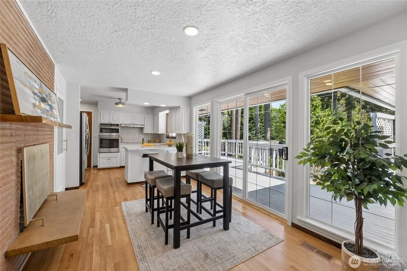Property photo for 18832 1st Place SW, Normandy Park photo 9