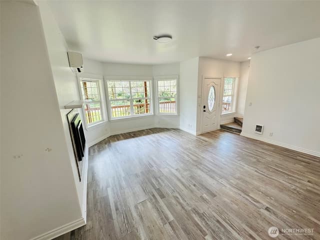 Property photo for 830 Discovery Avenue SE, Ocean Shores photo 5