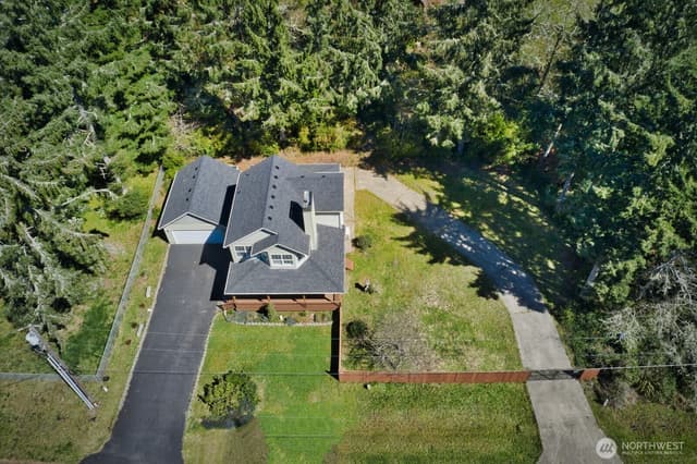 Property photo for 830 Discovery Avenue SE, Ocean Shores photo 3