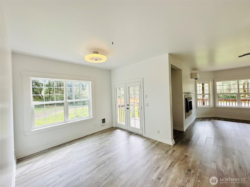 Property photo for 830 Discovery Avenue SE, Ocean Shores photo 6