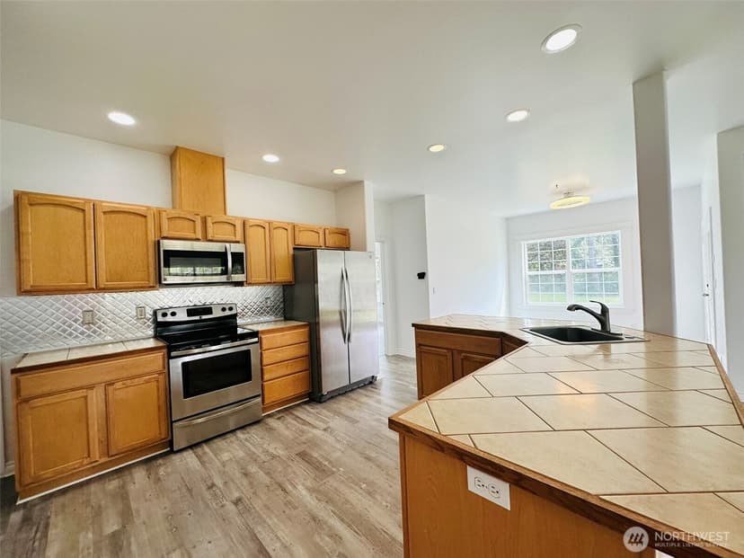 Property photo for 830 Discovery Avenue SE, Ocean Shores photo 10
