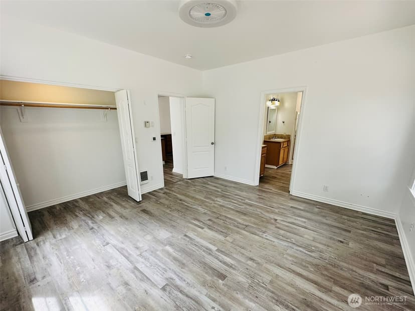Property photo for 830 Discovery Avenue SE, Ocean Shores photo 15