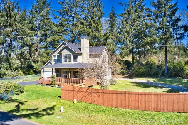 Property photo for 830 Discovery Avenue SE, Ocean Shores photo 2