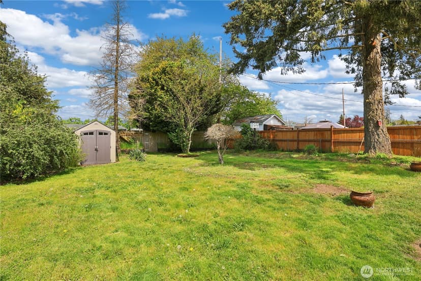 Property photo for 4501 Yew Lane SW, Lakewood photo 20