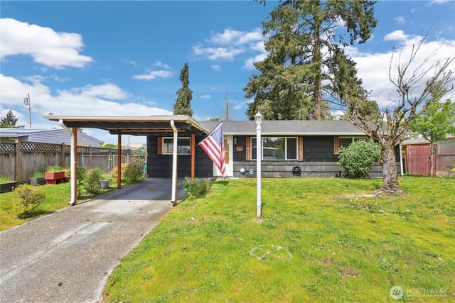 Property photo for 4501 Yew Lane SW, Lakewood photo 2