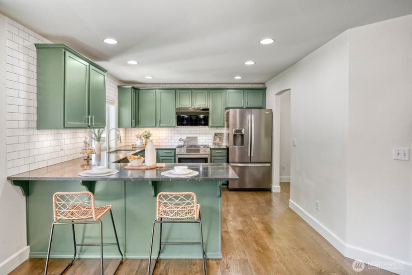 Property photo for 6551 17th Avenue SW, Seattle photo 12