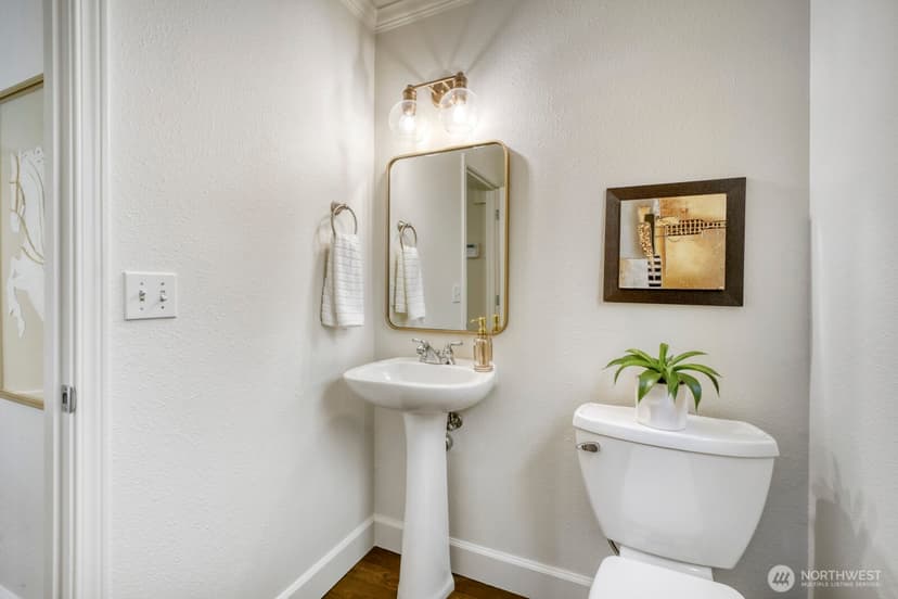 Property photo for 6551 17th Avenue SW, Seattle photo 15