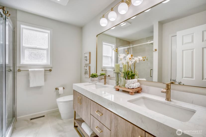 Property photo for 6551 17th Avenue SW, Seattle photo 30