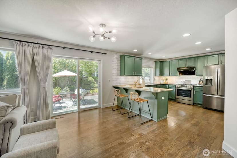 Property photo for 6551 17th Avenue SW, Seattle photo 11