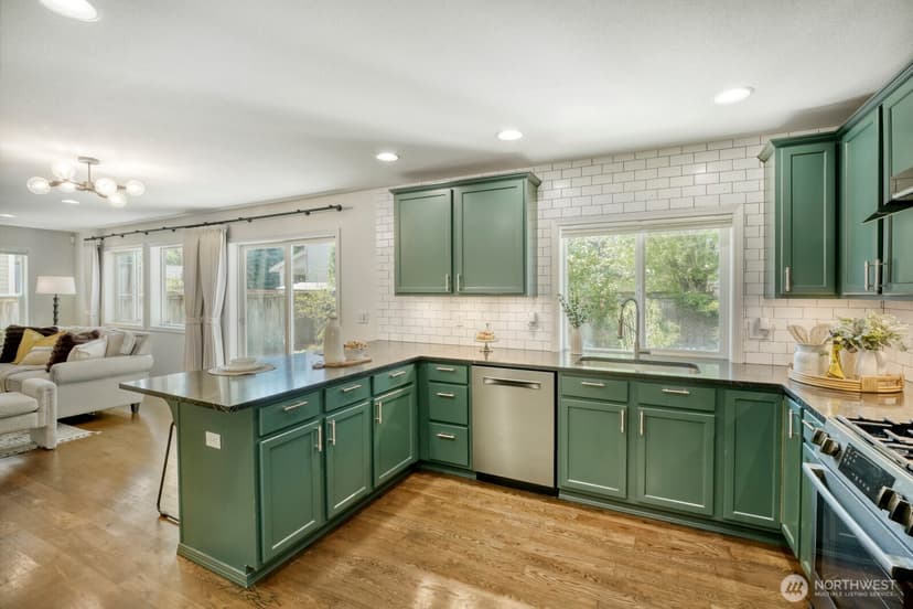 Property photo for 6551 17th Avenue SW, Seattle photo 13