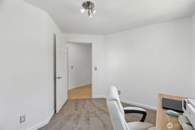 Property photo for 28601 SE 225th Street, Maple Valley photo 14