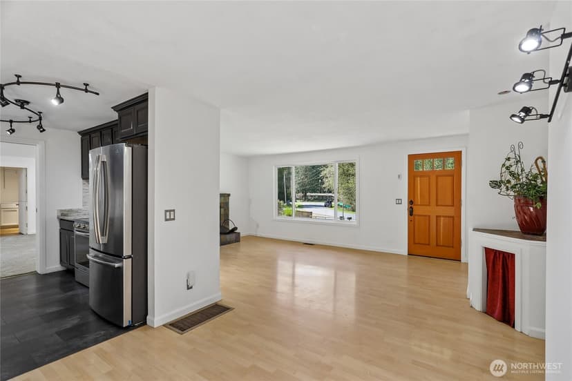 Property photo for 28601 SE 225th Street, Maple Valley photo 9