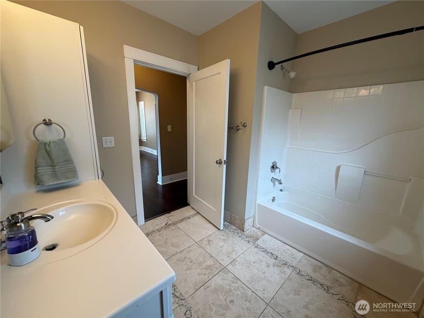 Property photo for 9 H Street SE, Auburn photo 18