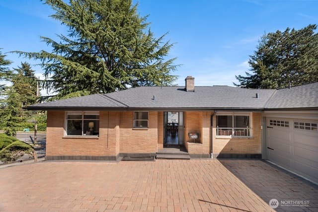 Property photo for 6303 Wilson Avenue S, Seattle photo 2