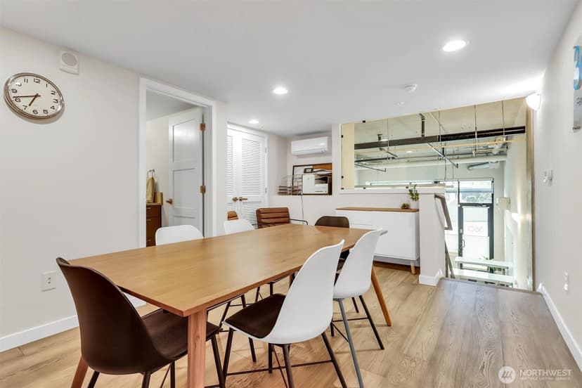 Property photo for 3334 NE 65th Street #109, Seattle photo 15