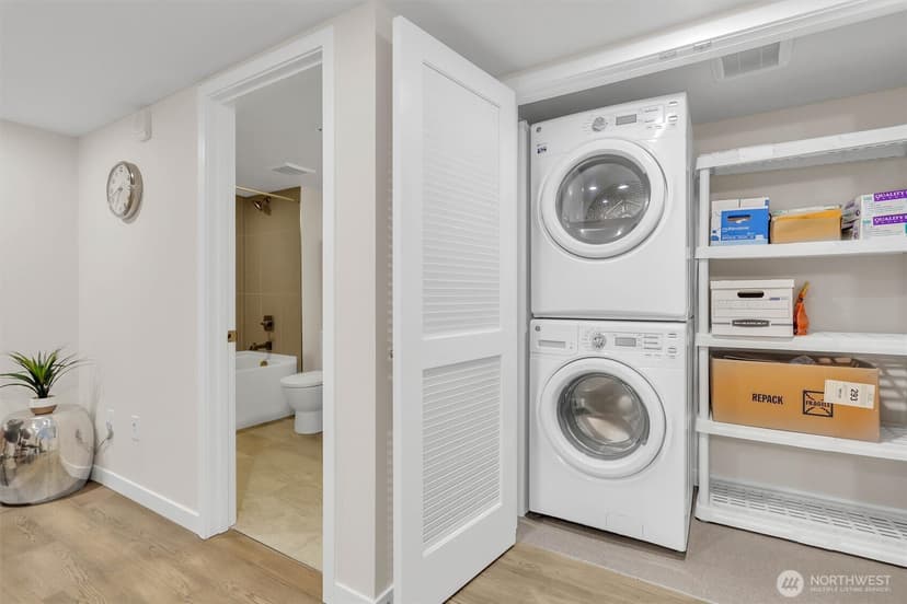 Property photo for 3334 NE 65th Street #109, Seattle photo 18