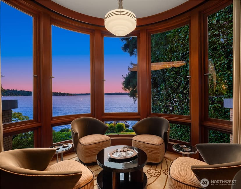 Property photo for 415 Shoreland Drive SE, Bellevue photo 12