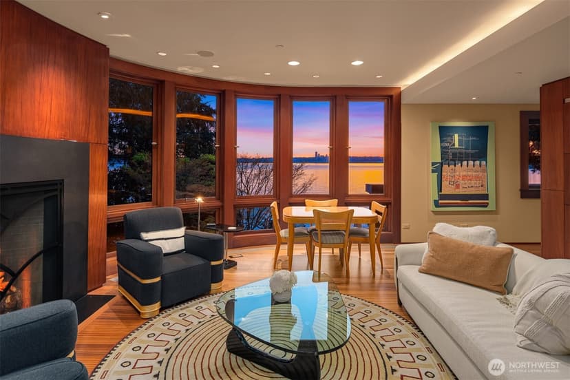 Property photo for 415 Shoreland Drive SE, Bellevue photo 17