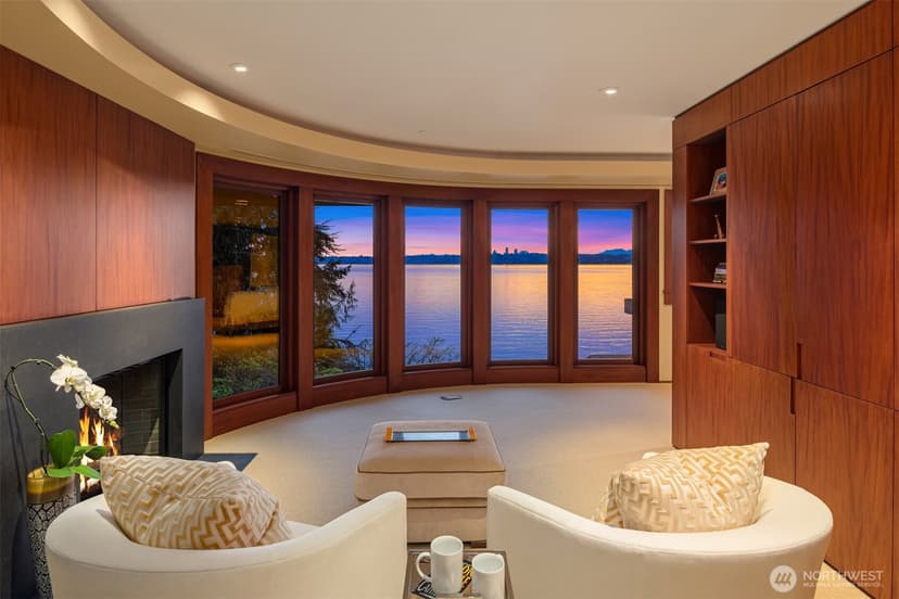 Property photo for 415 Shoreland Drive SE, Bellevue photo 22