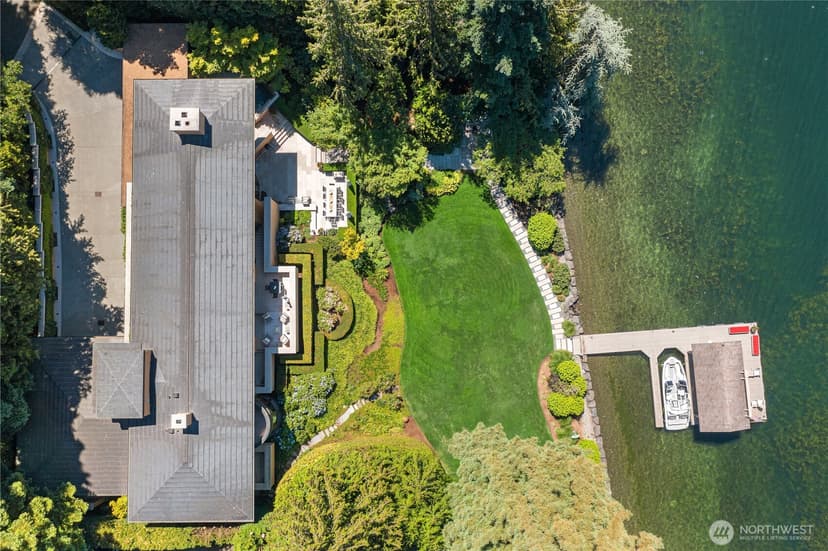 Property photo for 415 Shoreland Drive SE, Bellevue photo 34