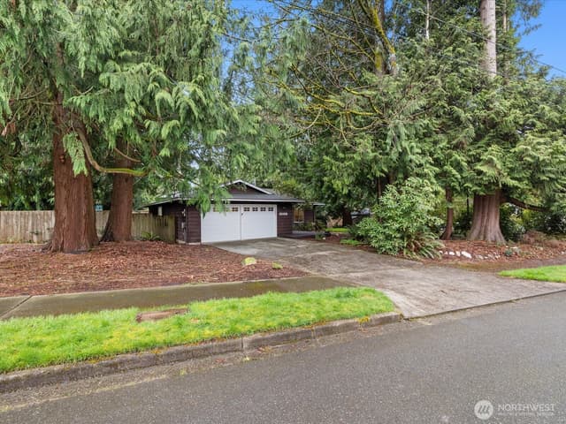 Property photo for 8506 192nd Street SW, Edmonds photo 2