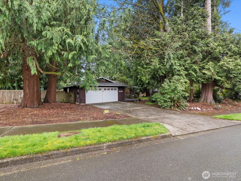 Property photo for 8506 192nd Street SW, Edmonds photo 2