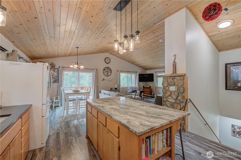 Property photo for 570 Sweetbriar Lane, Leavenworth photo 8