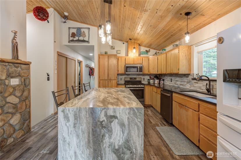 Property photo for 570 Sweetbriar Lane, Leavenworth photo 10