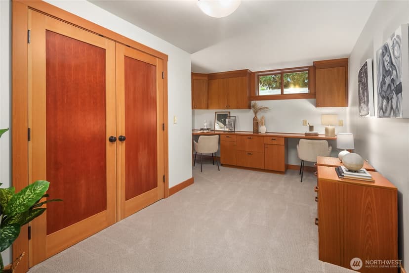 Property photo for 2833 W Viewmont Way W, Seattle photo 27