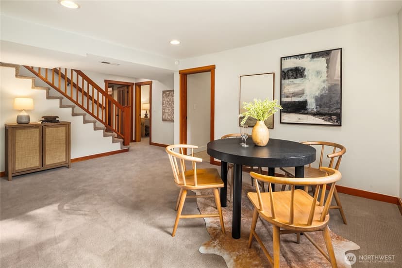 Property photo for 2833 W Viewmont Way W, Seattle photo 21