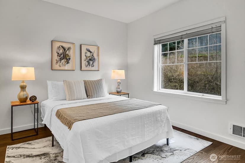 Property photo for 1800 10th Avenue W #1800, Seattle photo 13