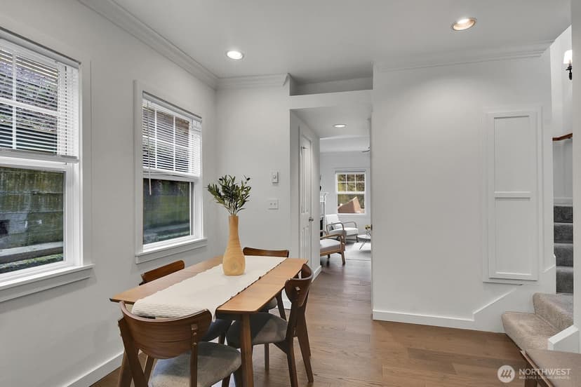 Property photo for 1800 10th Avenue W #1800, Seattle photo 6